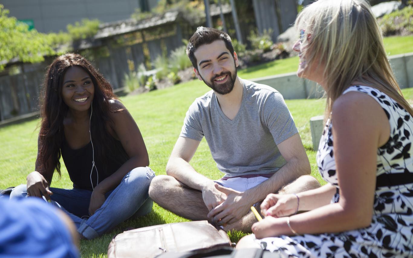 A group of prospective students meeting with a VIU Professor
